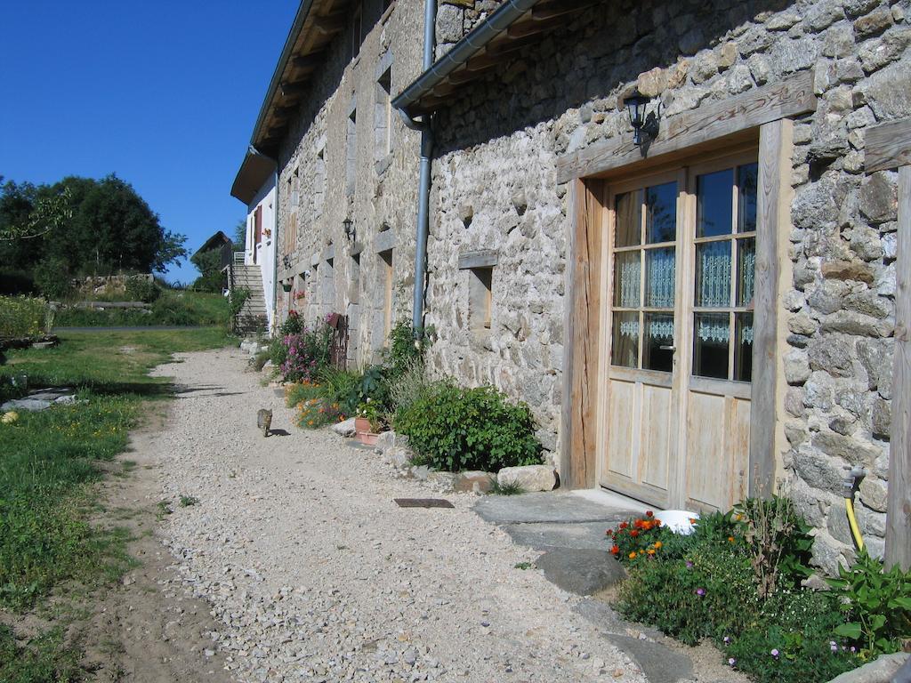 La Ferme Des Genets Bed and Breakfast Medeyrolles Exteriör bild